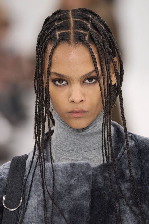 مجموعة Givenchy لخريف وشتاء 2023-2024... إرث الدار يجتمع باللمسة المعاصرة لماثيو ويليامز