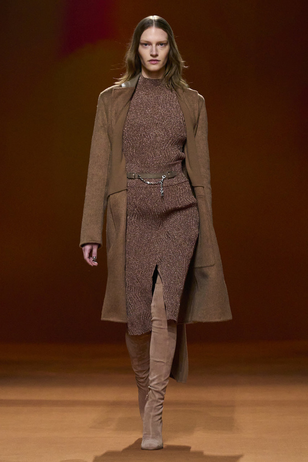 من مجموعة هرمس لموسم خريف وشتاء 2023-2024