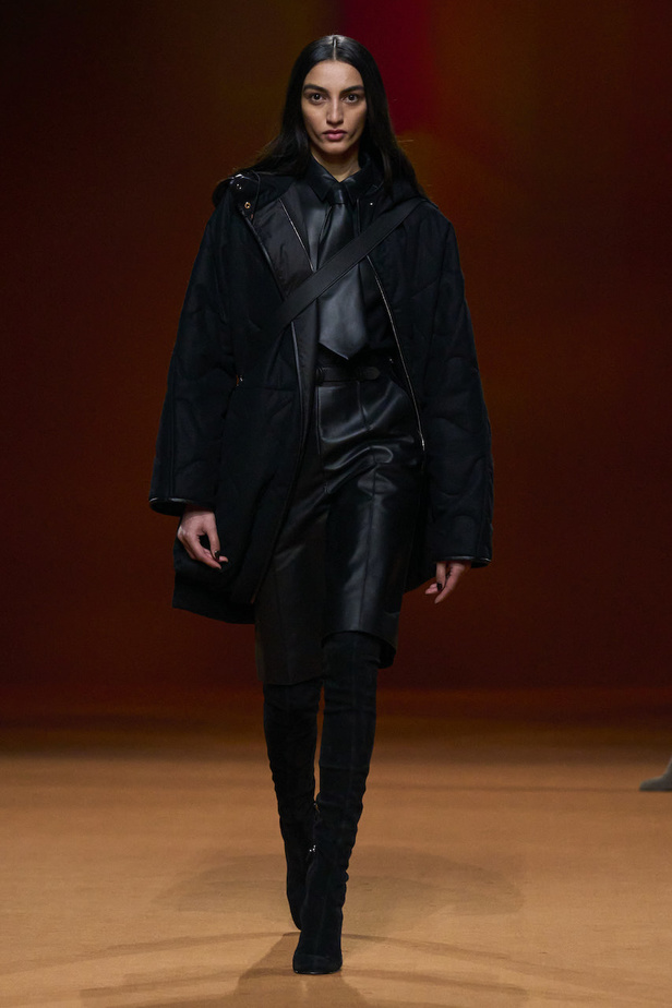 من مجموعة هرمس لموسم خريف وشتاء 2023-2024