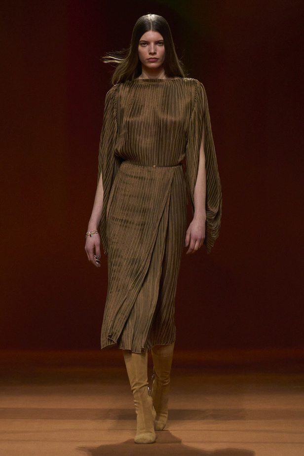 من مجموعة هرمس لموسم خريف وشتاء 2023-2024