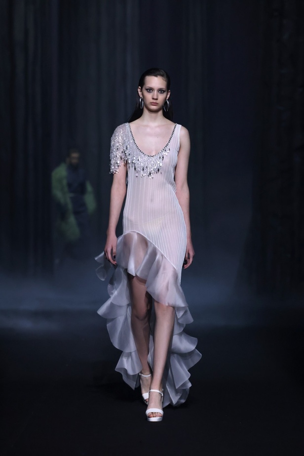 تباين الليل والنهار في مجموعة جورج حبيقة لخريف وشتاء 2023-2024 