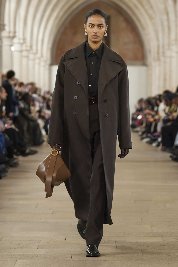 مجموعة Lanvin لموسم خريف وشتاء 2024 في باريس