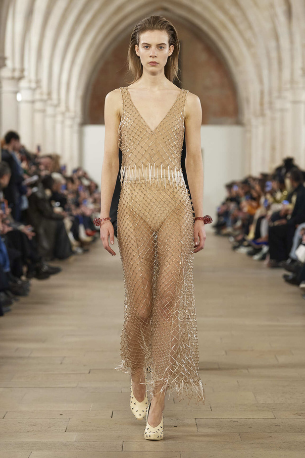 مجموعة Lanvin لموسم خريف وشتاء 2024 في باريس