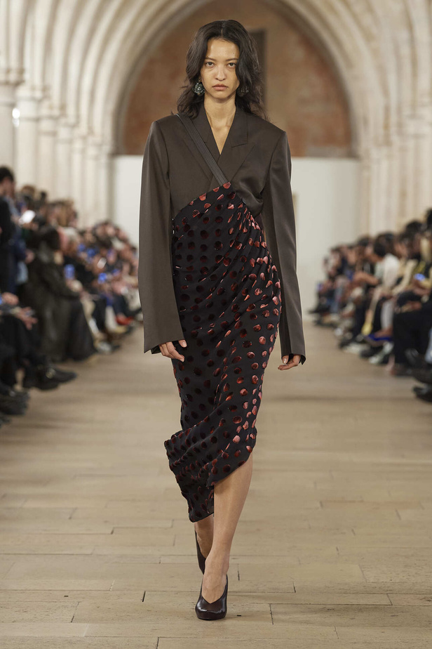 مجموعة Lanvin لموسم خريف وشتاء 2024 في باريس