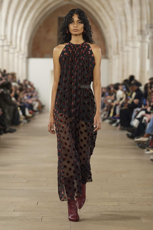 مجموعة Lanvin لموسم خريف وشتاء 2024 في باريس