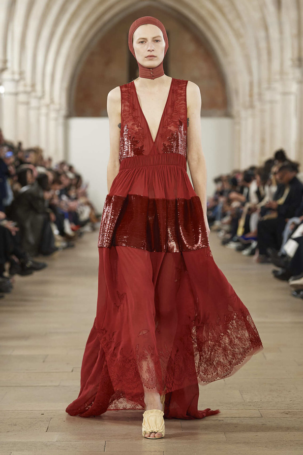 مجموعة Lanvin لموسم خريف وشتاء 2024 في باريس