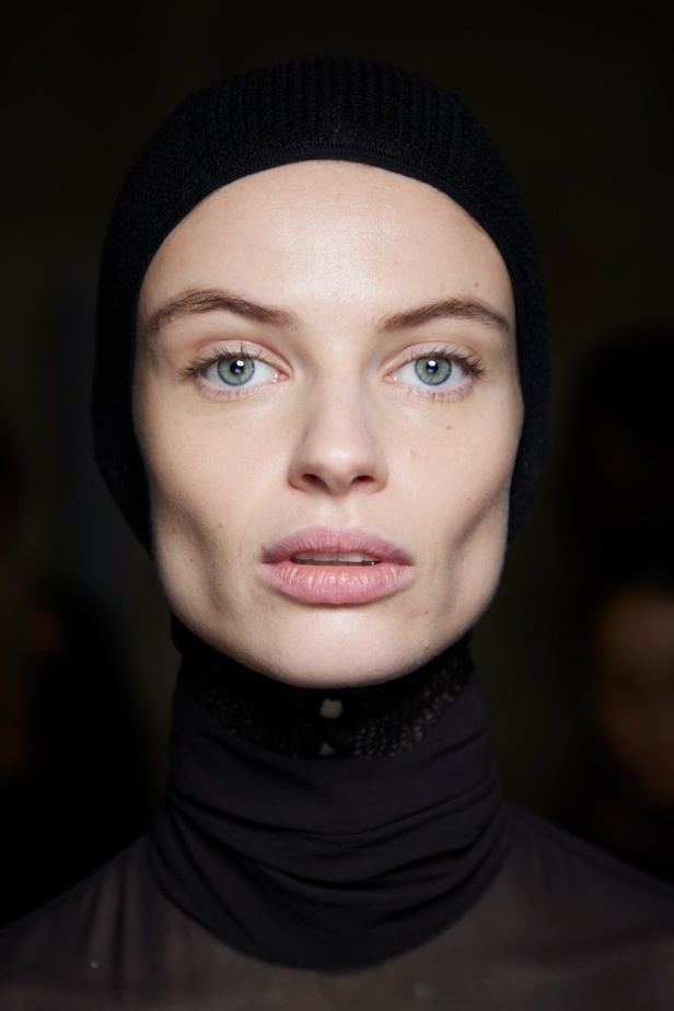 اطلالات جمالية من مجموعة Lanvin لموسم خريف وشتاء 2024