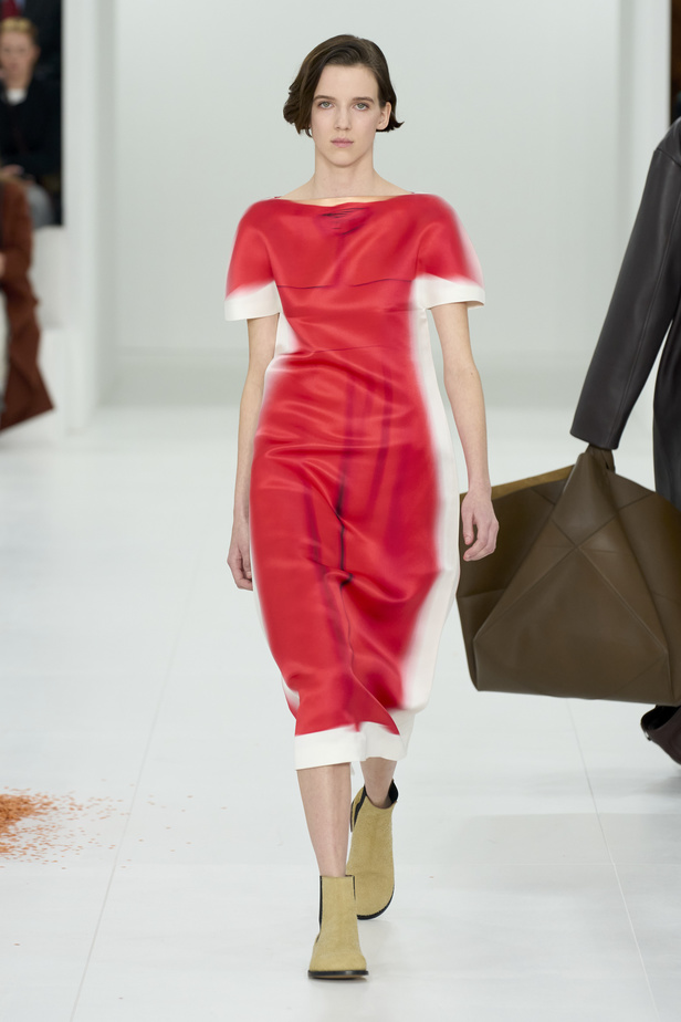 مجموعة Loewe لموسم خريف وشتاء 2023 