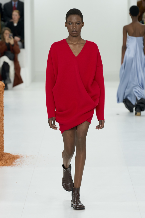 مجموعة Loewe لموسم خريف وشتاء 2023 