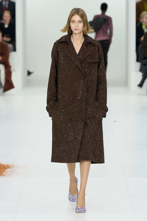 مجموعة Loewe لموسم خريف وشتاء 2023 