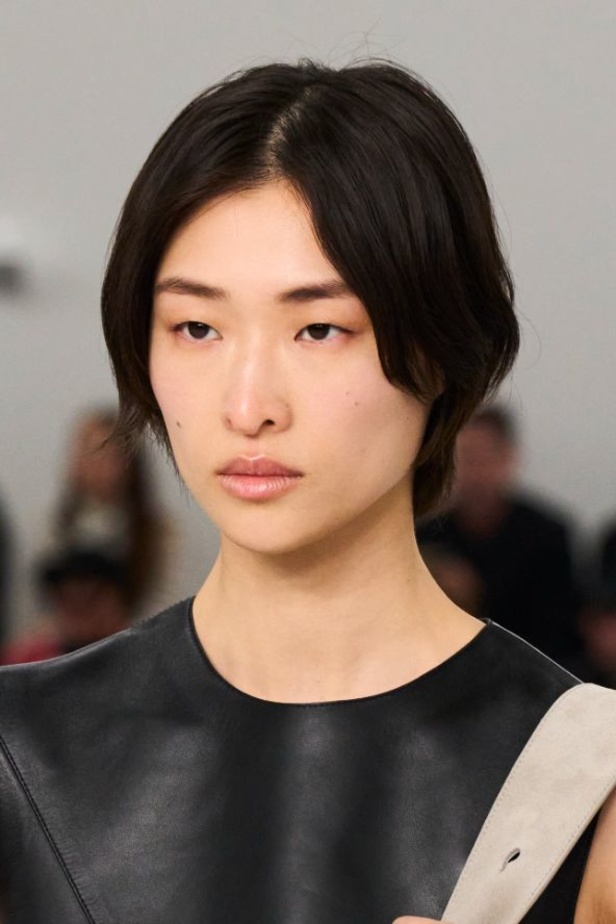 مجموعة Loewe لموسم خريف وشتاء 2023 