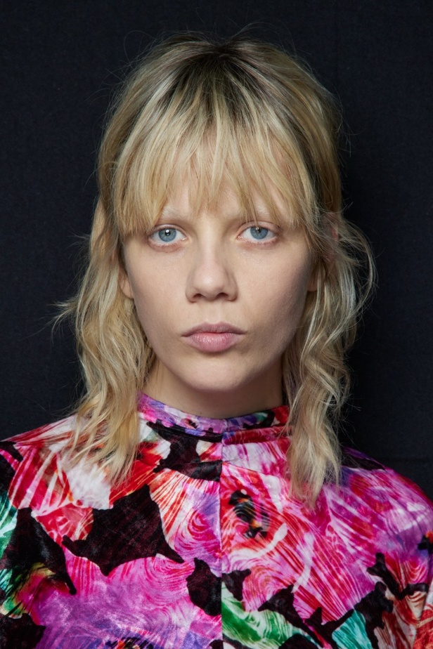 اطلالات جمالية من مجموعة MSGM لخريف وشتاء 2023-2024