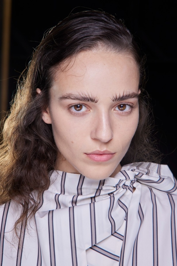 اطلالات جمالية من مجموعة MSGM لخريف وشتاء 2023-2024