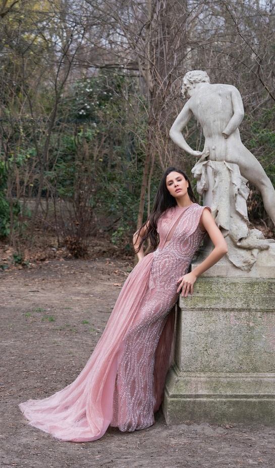 فساتين MARWAN أسلوب راقي وتفاصيل عصرية بكثير من الجاذبية