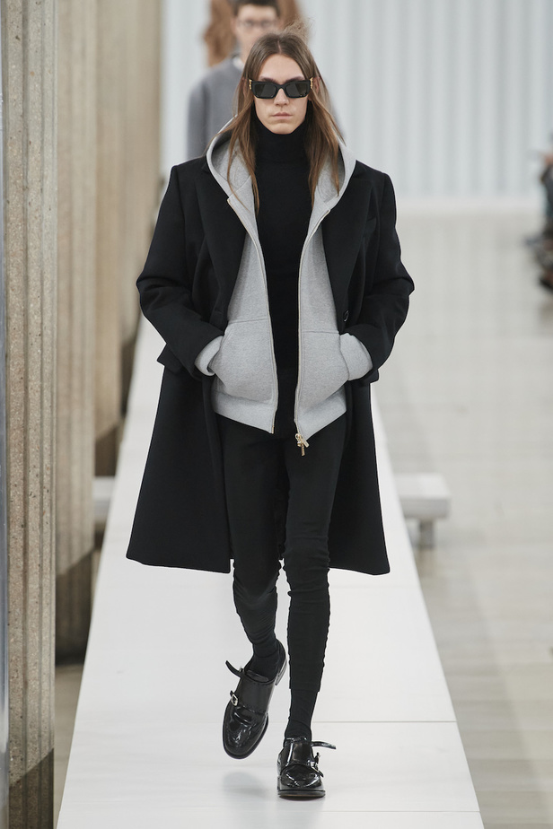 من مجموعة ميو ميو لموسم خريف وشتاء 2023-2024