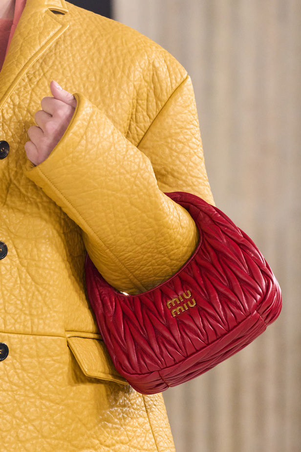 مجموعة ميو ميو لموسم خريف 2023 رؤية شخصية للموضة 