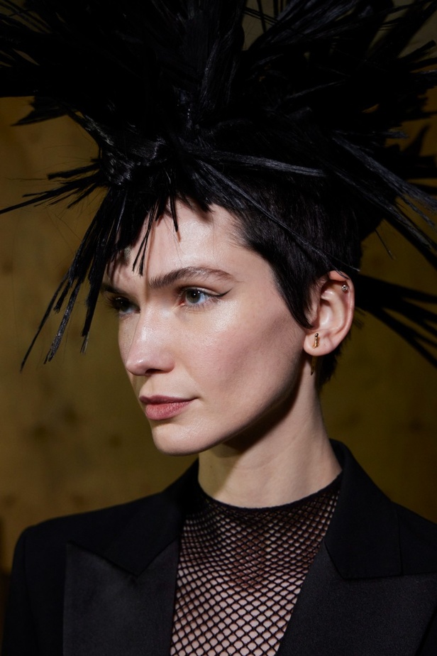 اطلالات جمالية من مجموعة موسكينو لخريف وشتاء 2023.