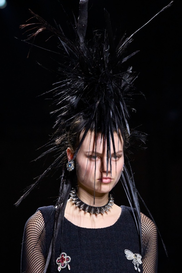 اطلالات جمالية من مجموعة موسكينو لخريف وشتاء 2023.