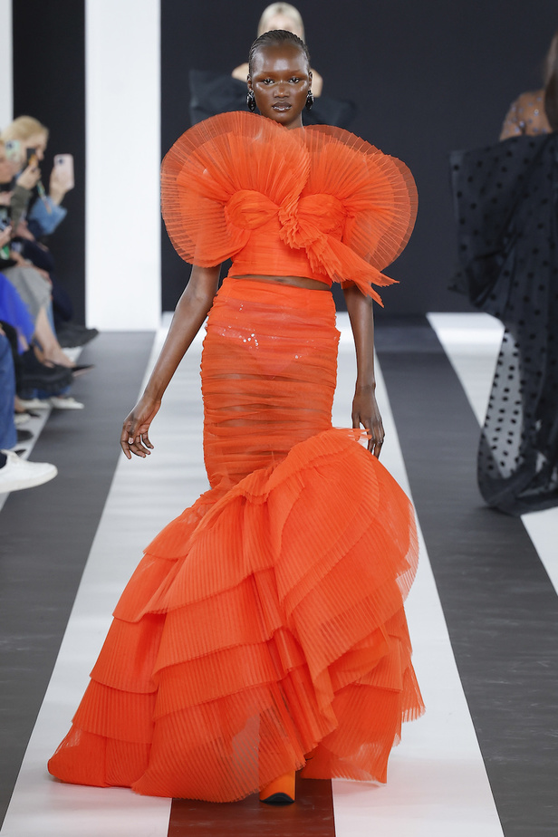 من مجموعة نينا ريتشي لموسم خريف وشتاء 2023-2024