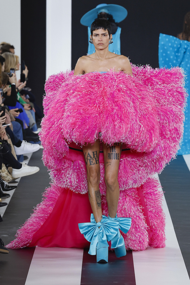 من مجموعة نينا ريتشي لموسم خريف وشتاء 2023-2024