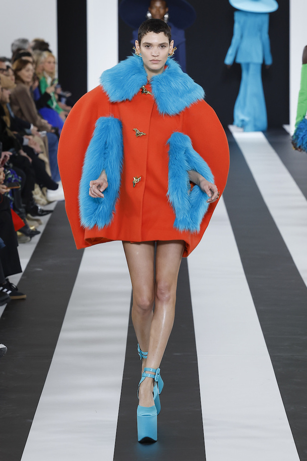 من مجموعة نينا ريتشي لموسم خريف وشتاء 2023-2024