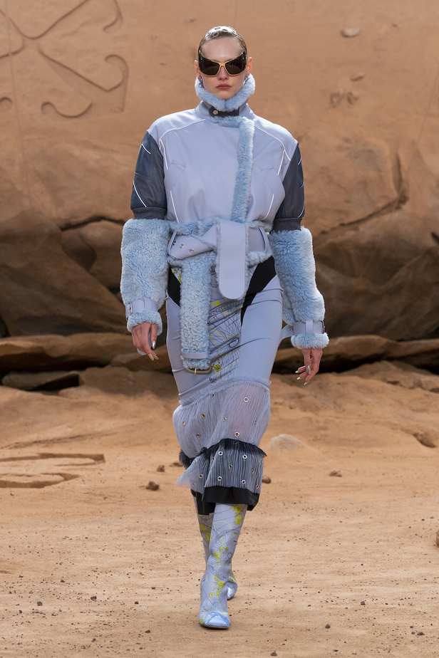 من مجموعة Off-White لخريف وشتاء 2023-2024