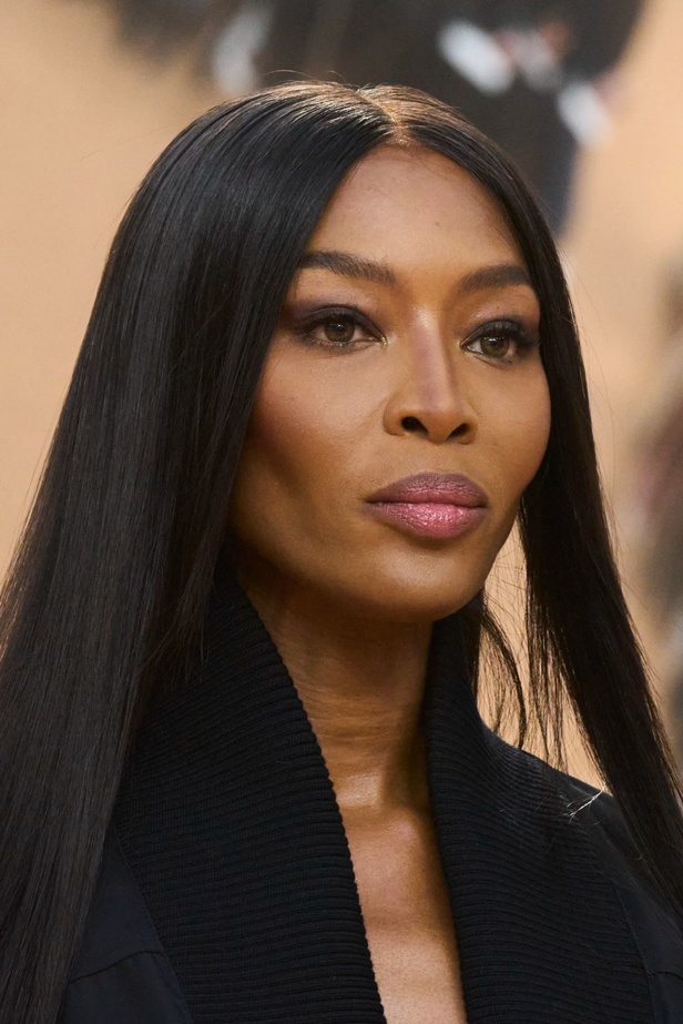 من مجموعة Off-White لخريف وشتاء 2023-2024