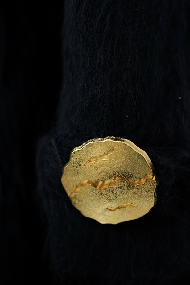 جوليان دوسينا يكرّم المصمم الراحل Paco Rabanne في مجموعة خريف وشتاء 2023-2024