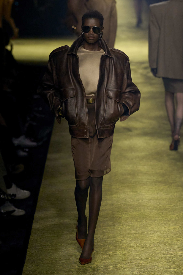 عرض Saint Laurent لخريف وشتاء 2024 في باريس