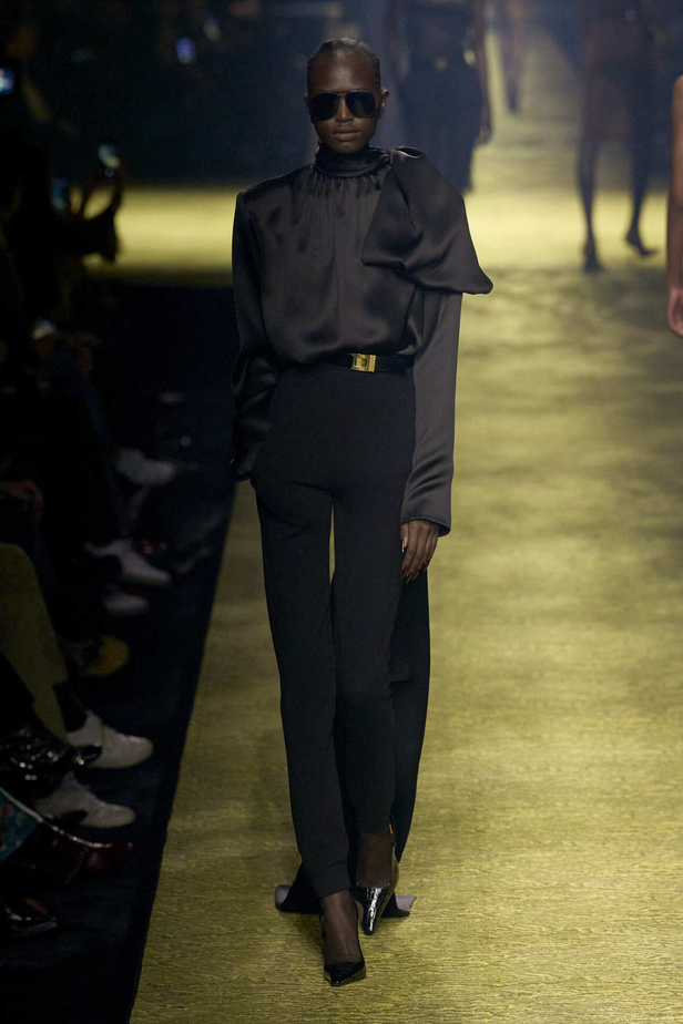 عرض Saint Laurent لخريف وشتاء 2024 في باريس