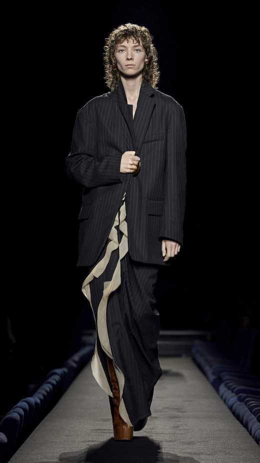 مجموعة Dries Van Noten لموسم خريف وشتاء 2023-2024