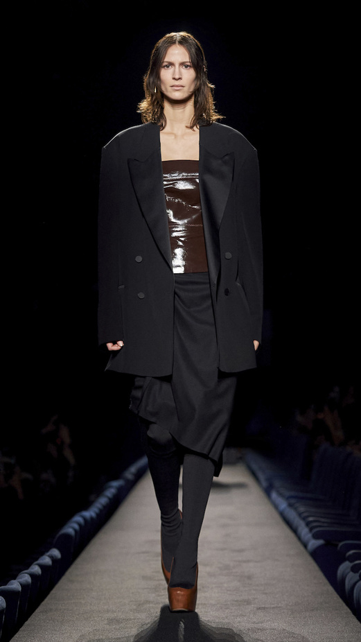 مجموعة Dries Van Noten لموسم خريف وشتاء 2023-2024