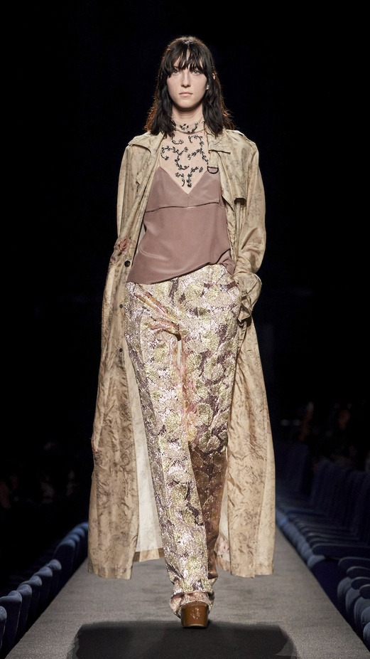 مجموعة Dries Van Noten لموسم خريف وشتاء 2023-2024