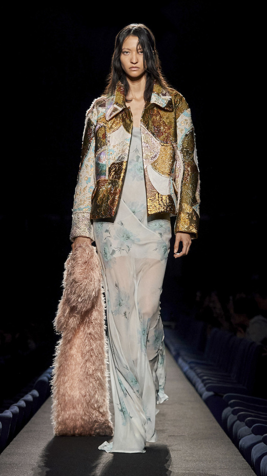 مجموعة Dries Van Noten لموسم خريف وشتاء 2023-2024