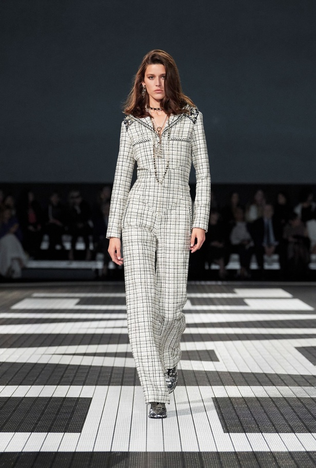 شانيل تستحضر سحر هوليوود في مجموعة CRUISE لعام 2023/2024