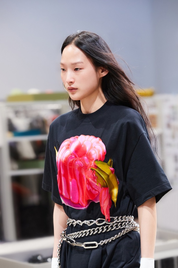 مجموعة Gucci Cruise 2024 تأخذنا إلى سيول في رحلة تجمع بين الأناقة والتراث 