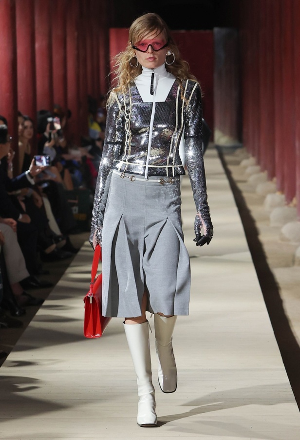 مجموعة Gucci Cruise 2024 تأخذنا إلى سيول في رحلة تجمع بين الأناقة والتراث 