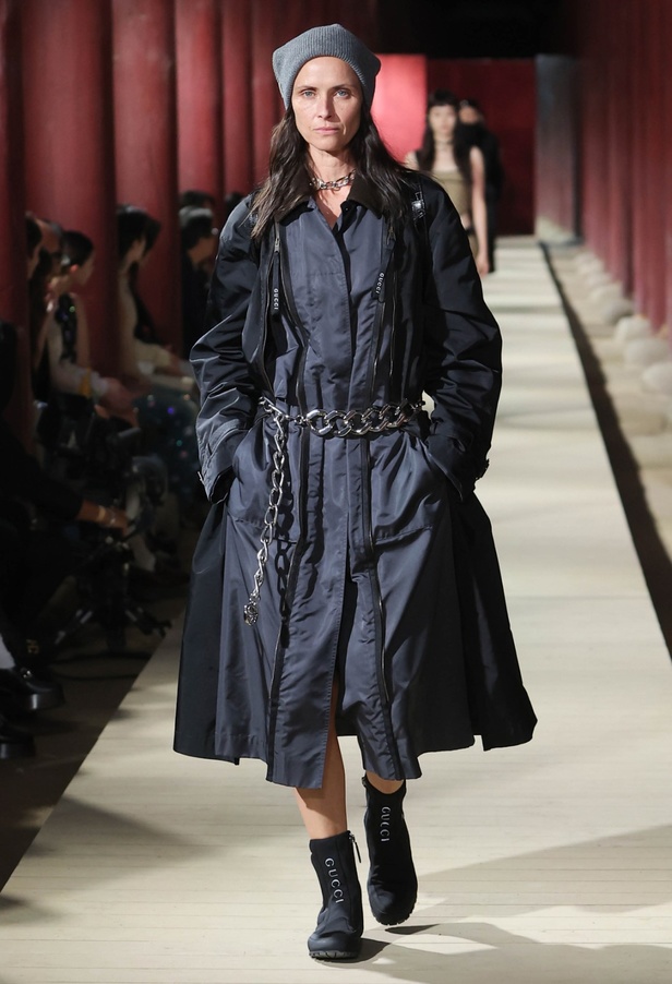 مجموعة Gucci Cruise 2024 تأخذنا إلى سيول في رحلة تجمع بين الأناقة والتراث 