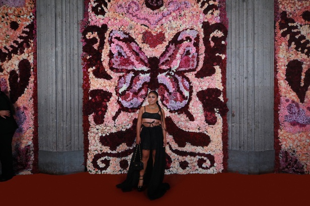 مجموعة Dior Cruise لعام 2024: احتفال بـ"فريدا كاهلو" والحرفية الاستثنائية