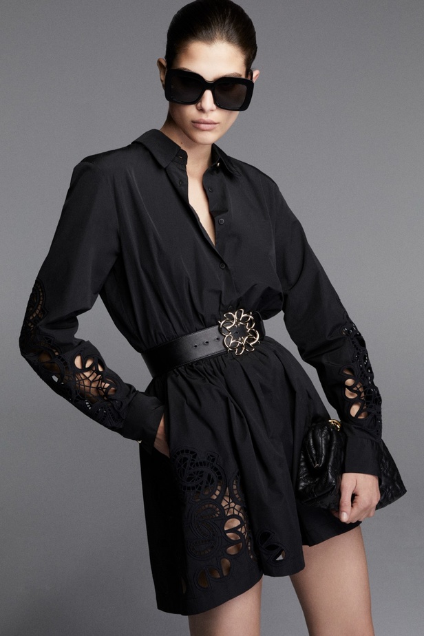 مجموعة ايلي صعب RESORT 2024 تعبير مذهل عن التألق الراقي