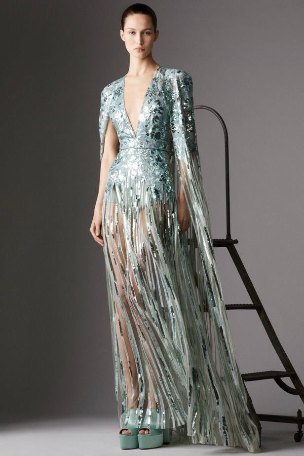 مجموعة ايلي صعب RESORT 2024 تعبير مذهل عن التألق الراقي