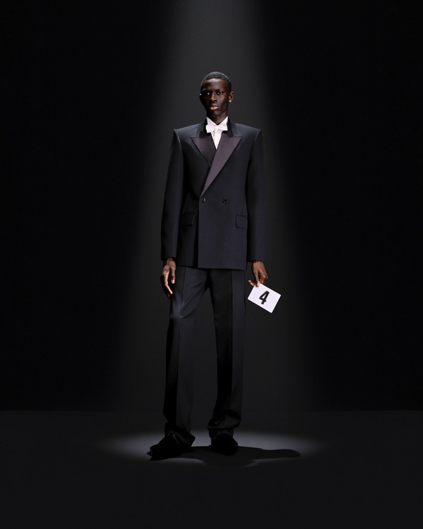 مجموعة Balenciaga لموسم خريف 2024