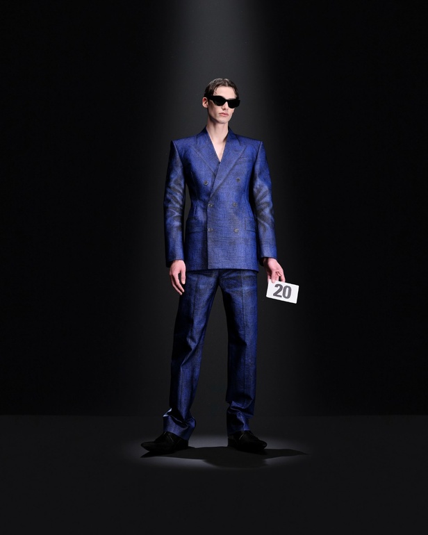 مجموعة Balenciaga لموسم خريف 2024