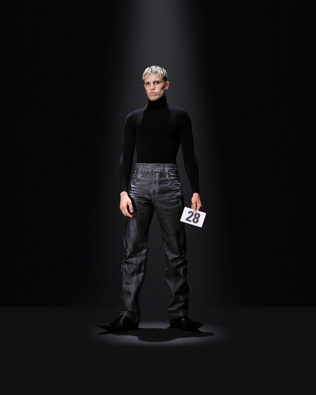 مجموعة Balenciaga لموسم خريف 2024
