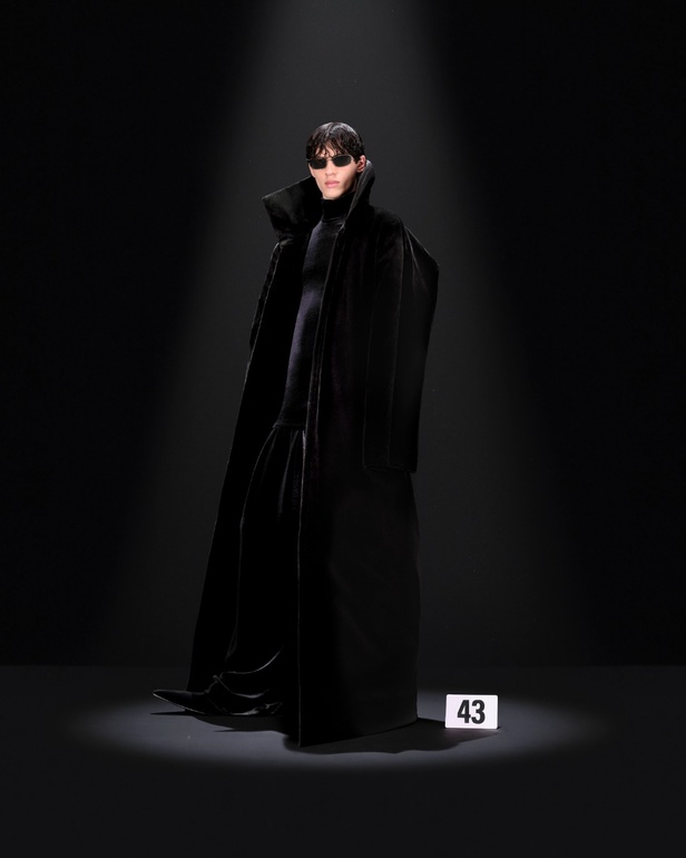 مجموعة Balenciaga لموسم خريف 2024