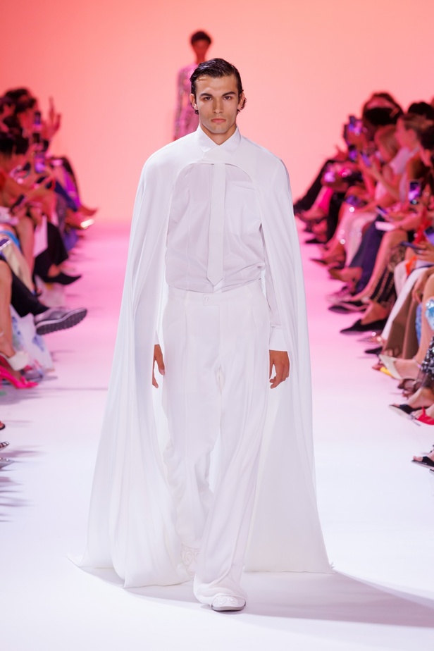 مجموعة جورج حبيقة للأزياء الراقية لخريف 2023... احتفال للحواس يوقظ حلماً ملوناً يزيّنه أمل بمستقبل مُشرق