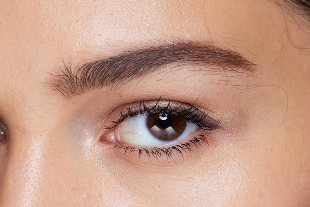 إطلالات جمالية من مجموعة جورج حبيقة للأزياء الراقية لخريف 2023