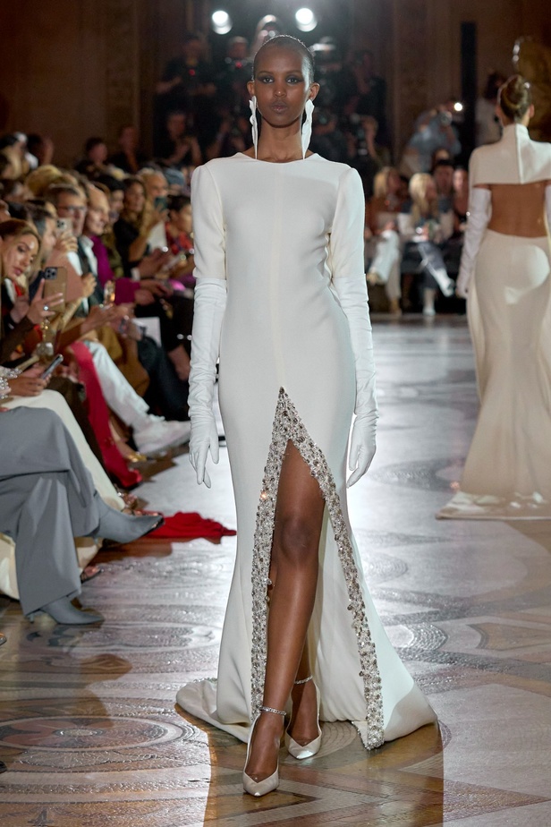 مجموعة Stéphane Rolland لخريف وشتاء 2024 تكرّم ماريا كالاس 