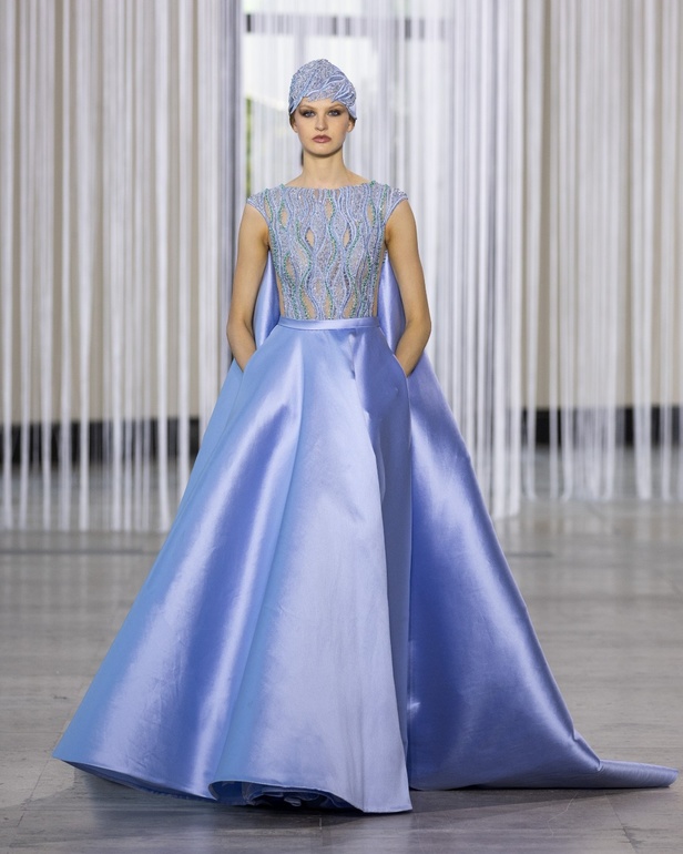 مجموعة طوني ورد للأزياء الراقية ترسم صورة فاخرة تخترق البشرة وتتسلل إلى الروح من خلال الفن والتكنولوجيا والاستدامة