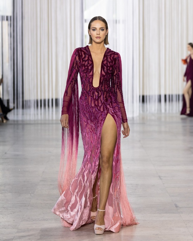 مجموعة طوني ورد للأزياء الراقية ترسم صورة فاخرة تخترق البشرة وتتسلل إلى الروح من خلال الفن والتكنولوجيا والاستدامة